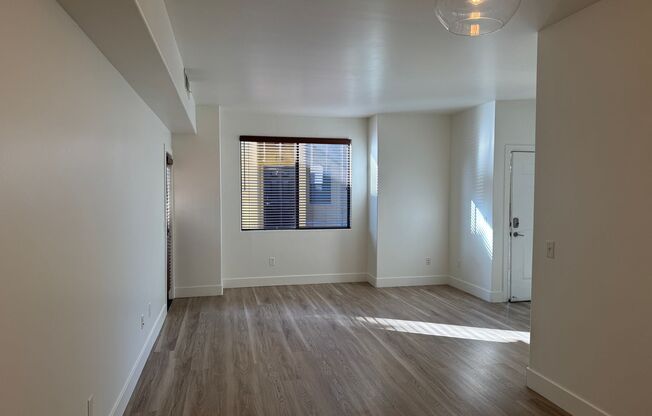 1 bed, 1 bath, 800 sqft, $1,595, Unit D3