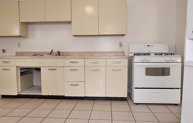 3 beds, 1 bath, $1,150