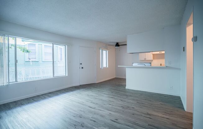 2 beds, 2 baths, 900 sqft, $2,395, Unit 10