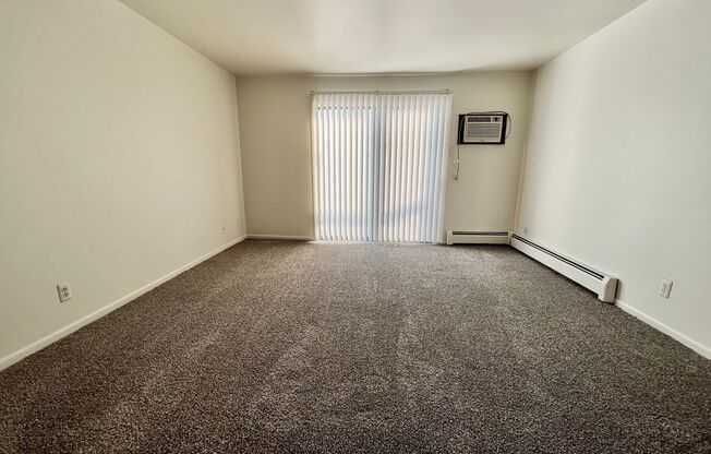 2 beds, 1 bath, 725 sqft, $1,050, Unit 2333