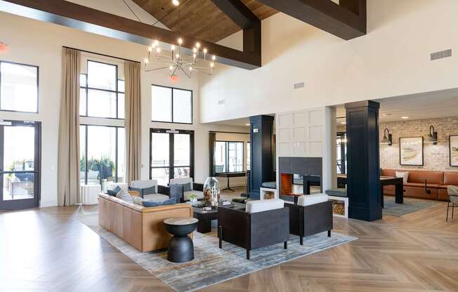 The Crest at Oakwood Apartments
