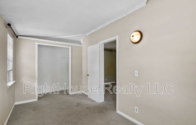 33 N NORMANDALE AVE