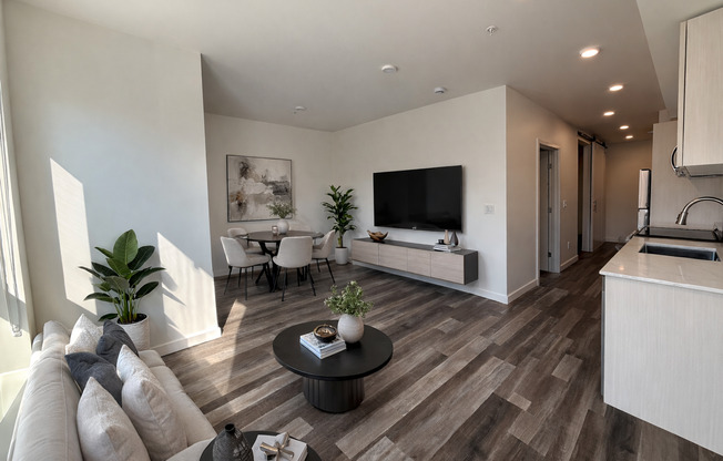 Studio, 1 bath, 278 sqft, $1,875, Unit 303