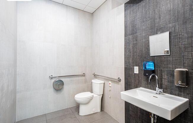 Studio, 3 baths, 2,000 sqft, $9,833, Unit 7