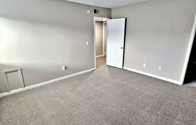 2 beds, 1.5 baths, 1,044 sqft, $900, Unit 9C