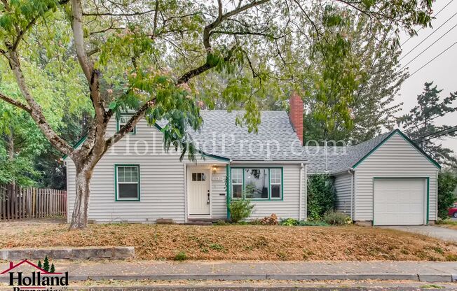 Great Home W/ Large Yard Near Downtown Beaverton!