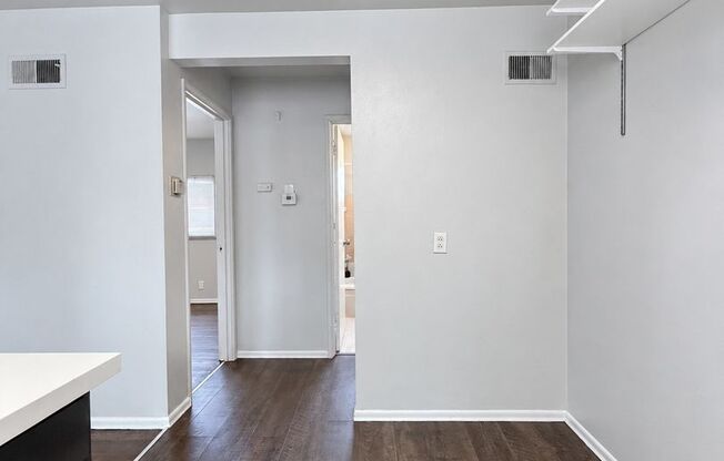 1 bed, 1 bath, 650 sqft, $895, Unit 2823-E
