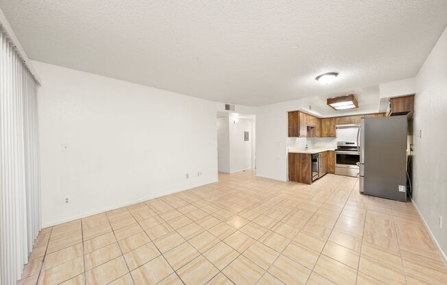 2 beds, 1 bath, $1,750, Unit # 5