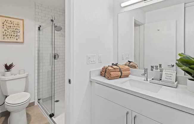 Southwood Apartments - Bathroom