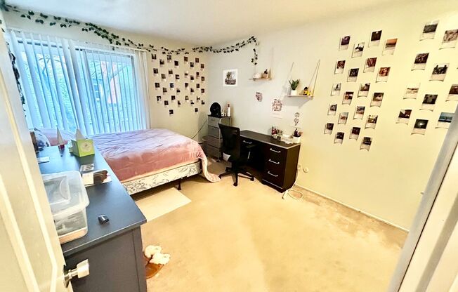 2 beds, 1 bath, 736 sqft, $2,540, Unit 17