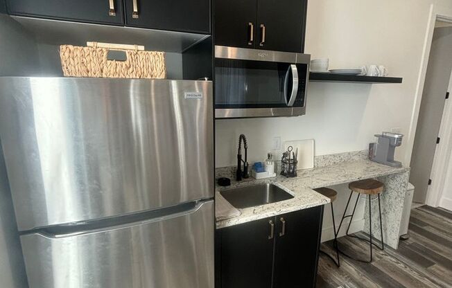 1Bd/1Ba in the HEART of Midtown