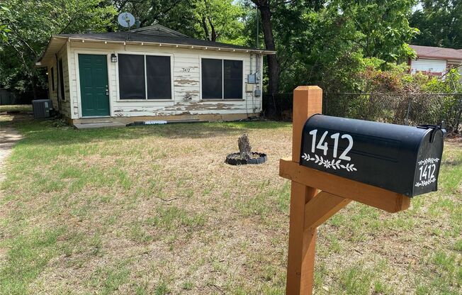 1412 Oakwood Dr., Denton TX 76205