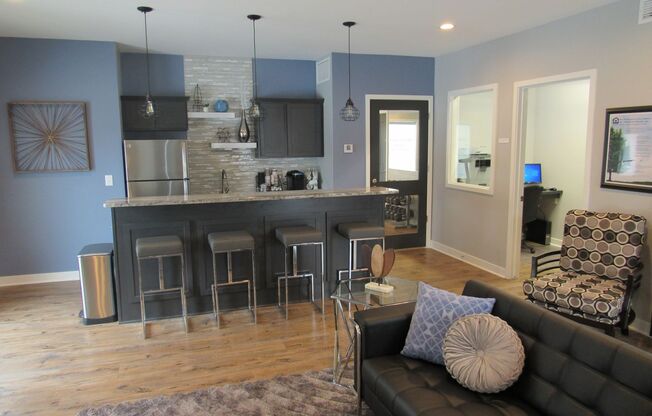 1 bed, 1 bath, 660 sqft, $900, Unit 809-12