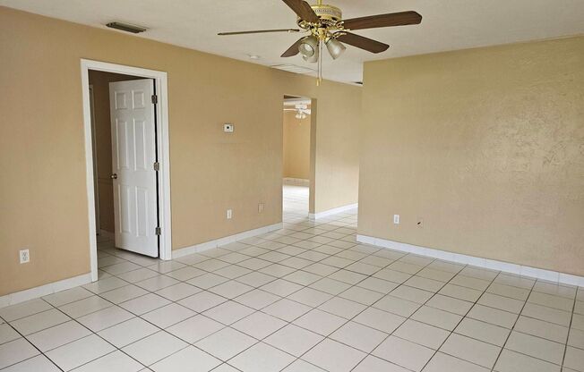 2 beds, 2 baths, $1,595