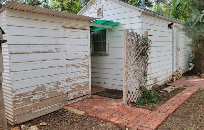 PRE-LEASING FOR September! Quiet Quaint Property! Private Driveway!