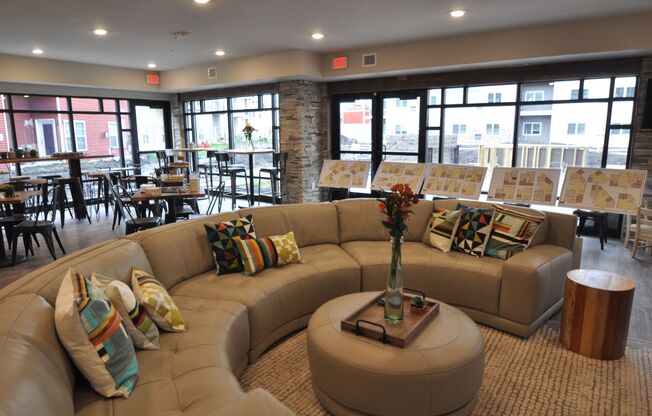 2 beds, 2 baths, $1,525, Unit 217