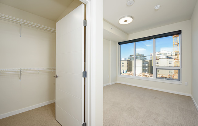 1 bed, 1 bath, 718 sqft, $3,599, Unit 909