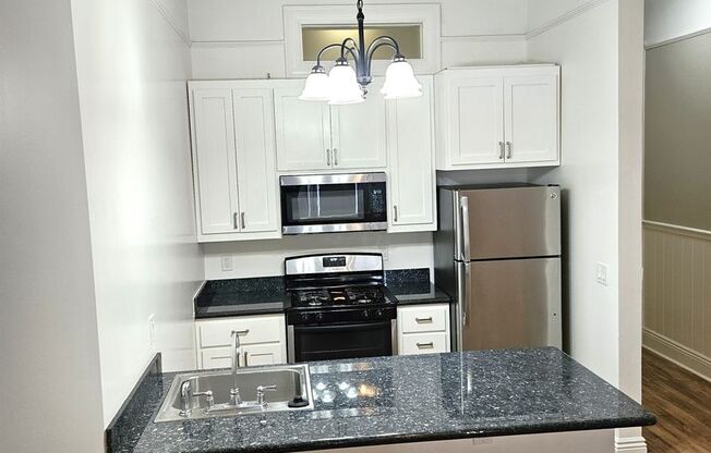 2 beds, 1 bath, $2,099, Unit Unit 202