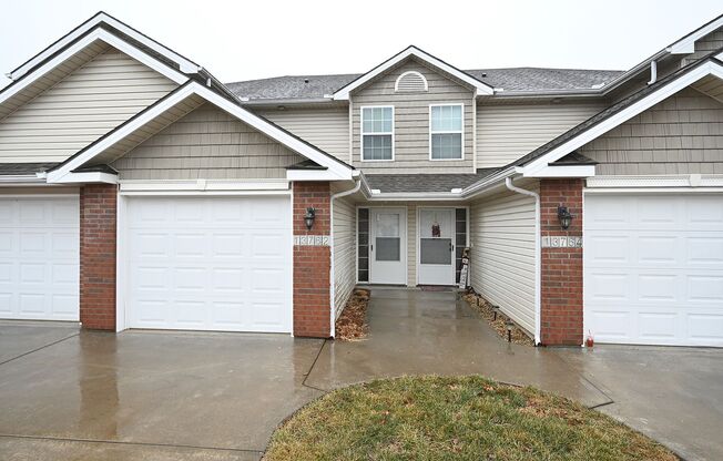 Two Bedroom. Two and 1/2 Bath Oak Valley Townhouse