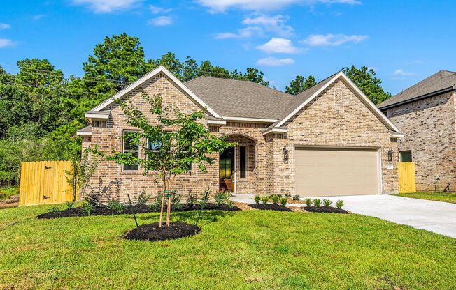 Be the First to Live in this Stunning Custom Build!     This beautiful, never-lived-in 4-bedroom, 4-bathroom detached 2,720 sqft. home is located in the highly sought-after Walden on Lake Houston subdivision. This desirable new construction boasts modern