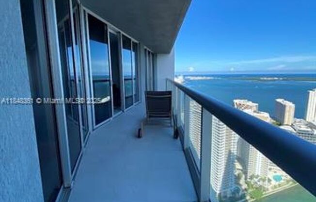2 beds, 2 baths, 1,167 sqft, $4,700, Unit 475 Brickell Ave unit 4409