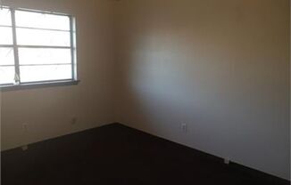 2 beds, 1 bath, $950