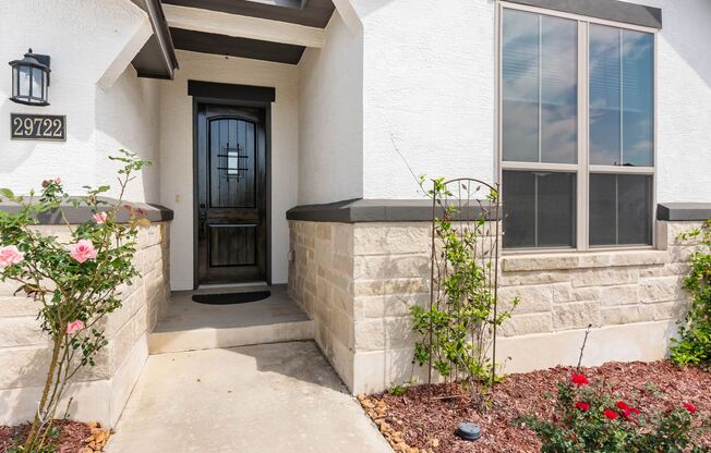 Beautiful One-Story Home in Fair Oaks Ranch!