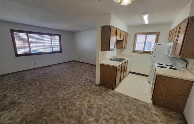 1 bed, 1 bath, 725 sqft, $795