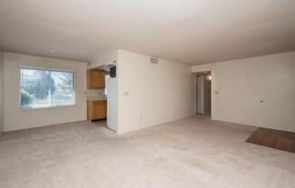 2 beds, 2 baths, $1,650, Unit Unit 107