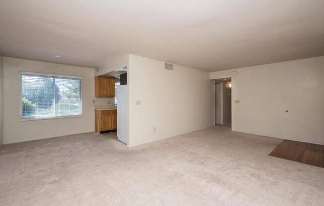 Ground Floor Condo w/One Car Garage - North Prescott