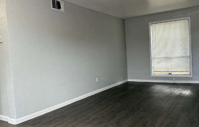 806 MCCAULEY BLVD