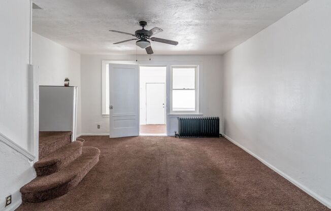 3 beds, 1 bath, $1,400