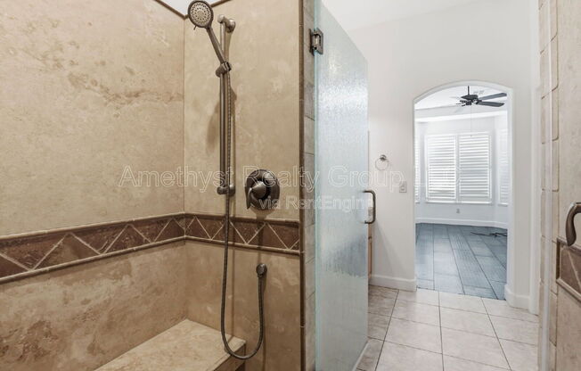 2 beds, 2 baths, 1,300 sqft, $2,600, Unit 1028