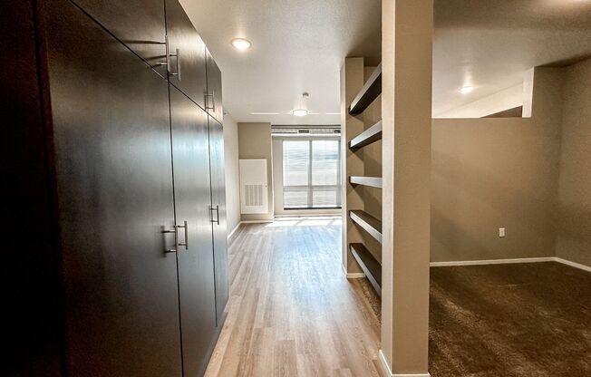 Studio, 1 bath, 567 sqft, $895, Unit Bldg 4 Apt 4127