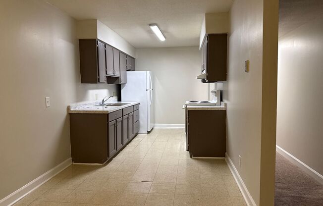 2 beds, 1 bath, 925 sqft, $899, Unit 210