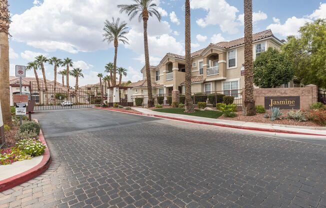 2 beds, 2 baths, $1,550
