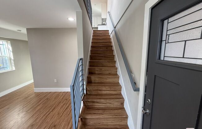2303 1/2 HAUSER BLVD