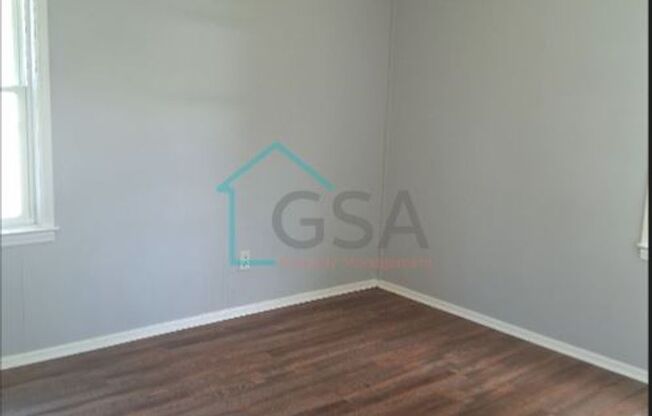 2 beds, 1 bath, 878 sqft, $1,000, Unit 126 Broadus Street-1