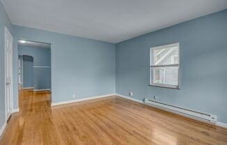 2 beds, 1 bath, $990, Unit 4344 Kirby 4