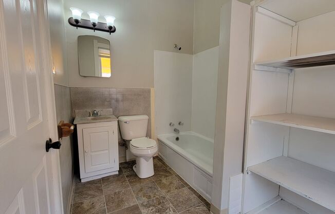 Vibrant Studio & 1-Bedroom Apartments in the Sought-After Whittier Neighborhood