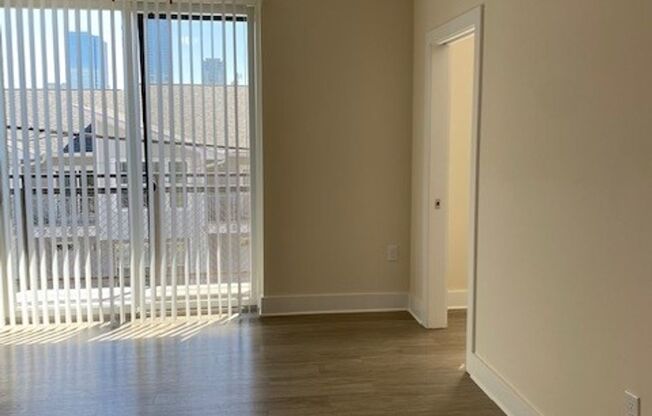 2 beds, 2 baths, 600 sqft, $1,599