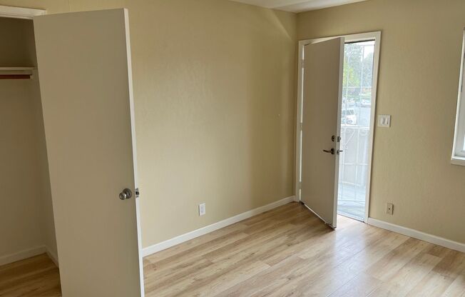 2 beds, 1 bath, $2,650, Unit 9