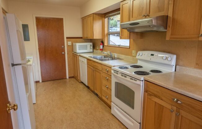 1 bed, 1 bath, $2,100