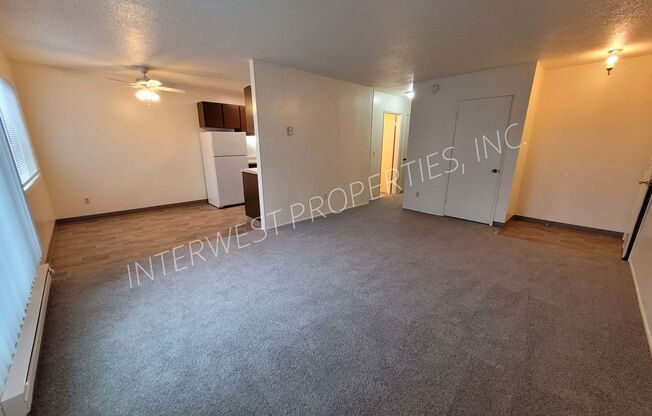 2 beds, 1 bath, 636 sqft, $1,450, Unit 28-4