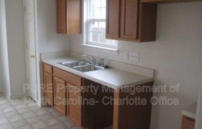 315 ALEXANDER PARK DR