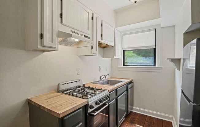 2655 41st Street, NW #302