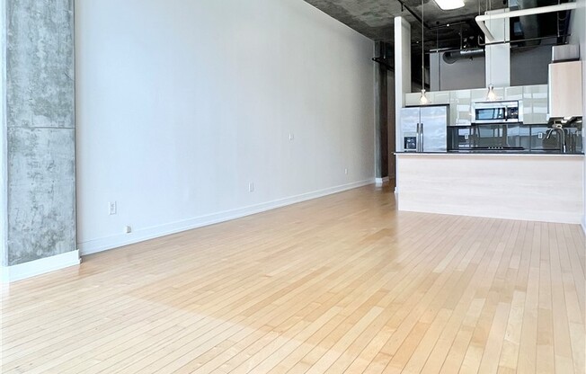 1 bed, 1 bath, 800 sqft, $2,700