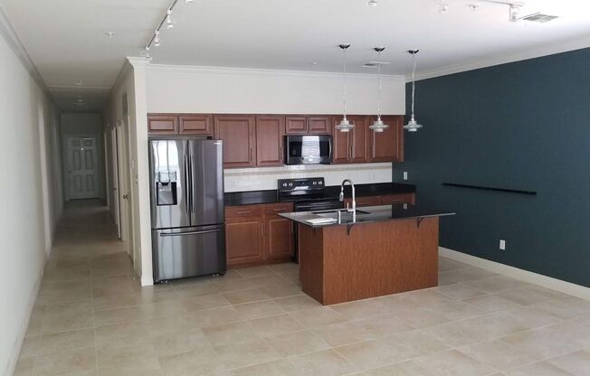 Luxury Downtown Apartments in Long Beach - PRIVATE BALCONY!!