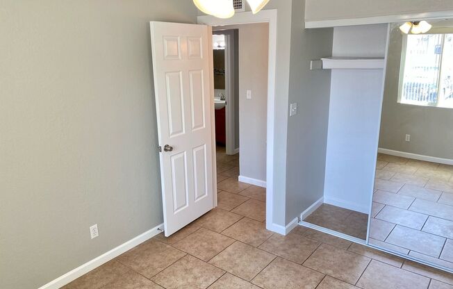 2 beds, 1 bath, $1,195