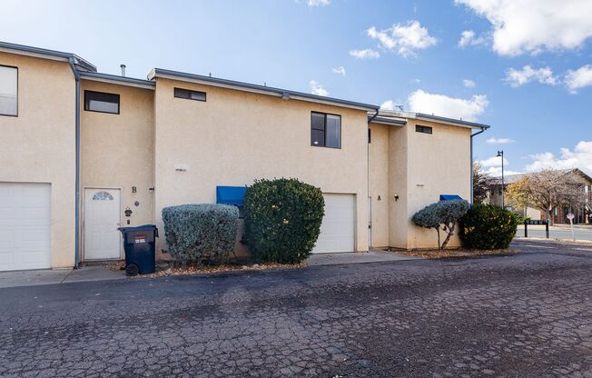 4825 N ROBERT RD